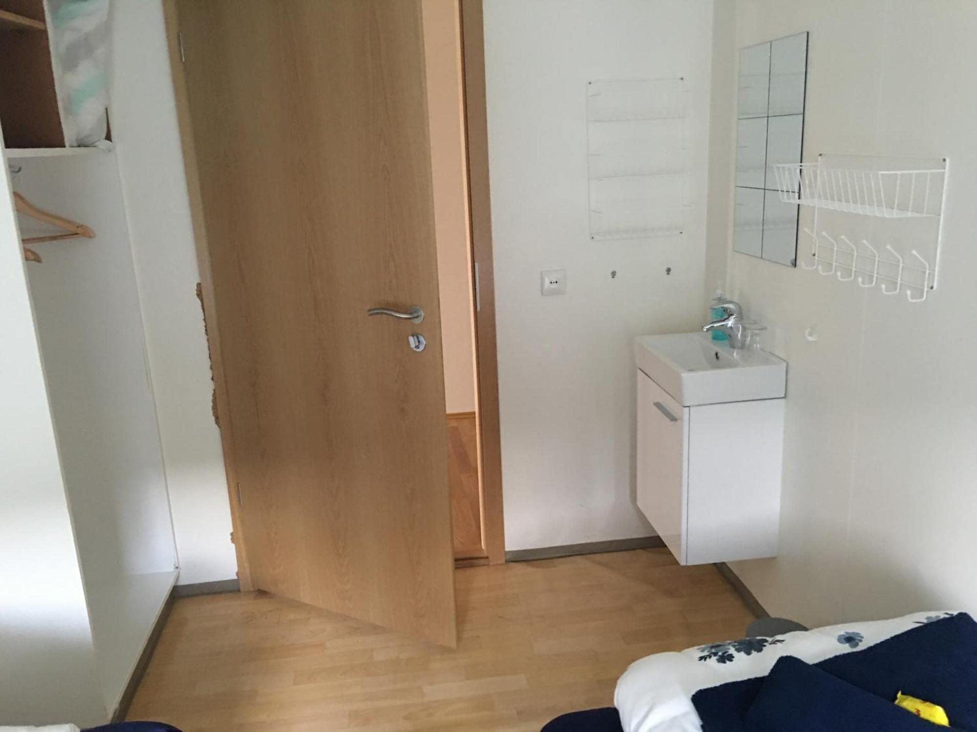Vestmannsvatn Guesthouse Athaldalur Quarto foto